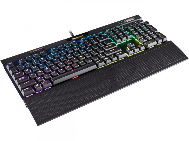 CORSAIR herní klávesnice K70 mk.2 RGB Backlit, US - obrázek č. 2