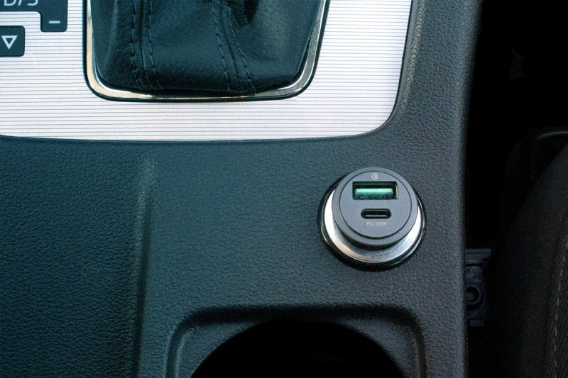 i-tec Car Charger 1x USB-C PD 30 W, 1x USB QC 3.0 - obrázek č. 4