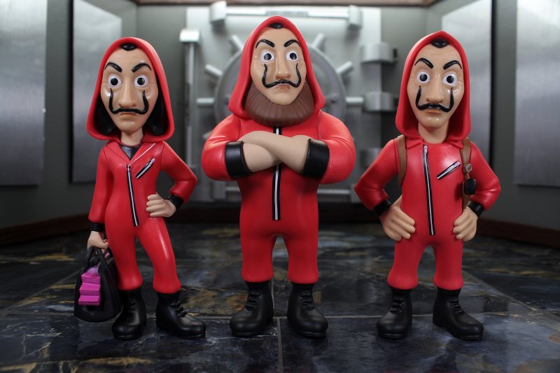 MINIX TVS: Money Heist - Helsinki w/ Mask - obrázek č. 4