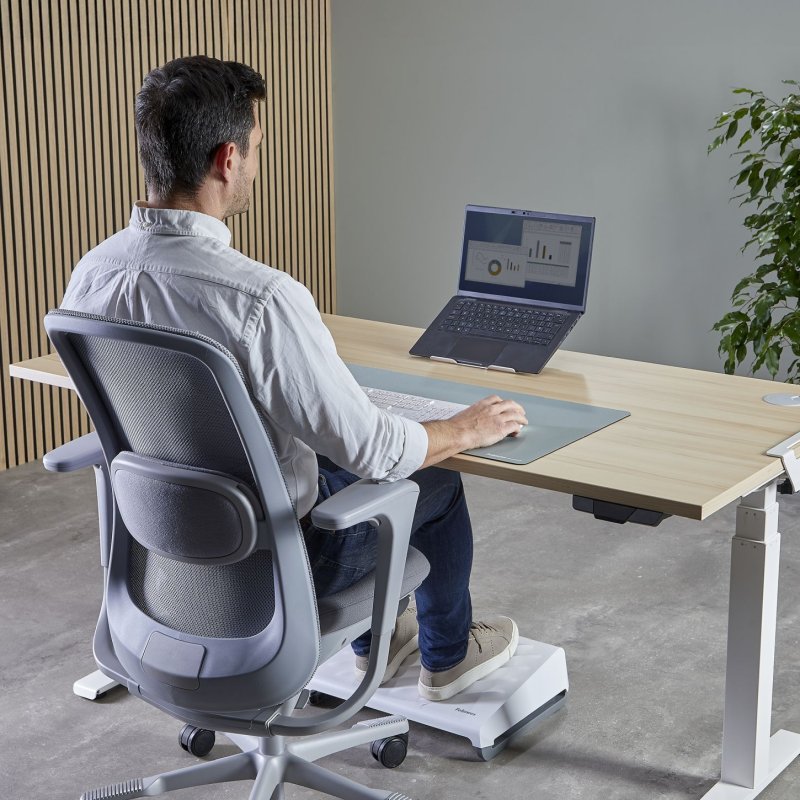 Stojan na notebook Fellowes ALUMIA stříbrný - obrázek č. 6