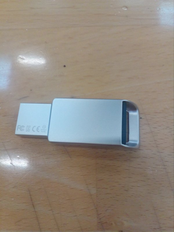 8GB USB ADATA UV130 kovová (potisk) - obrázek č. 1