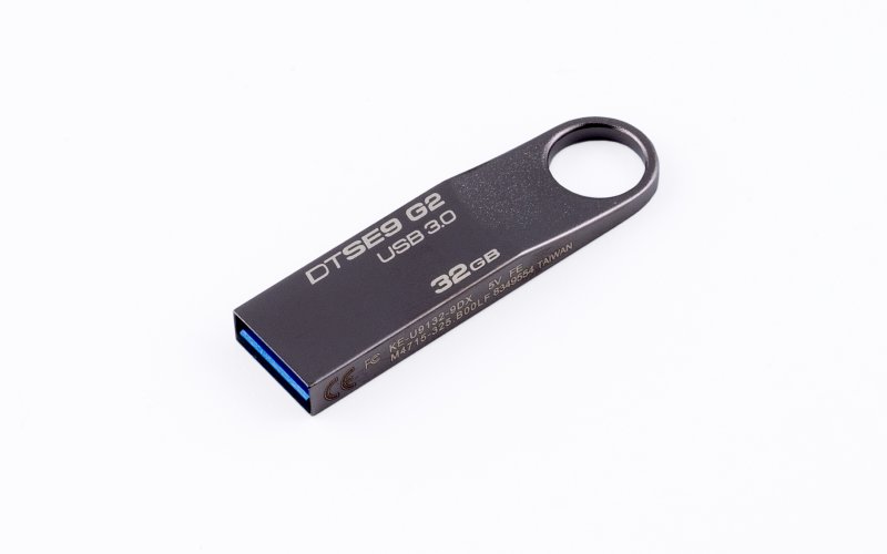 32GB Kingston USB 3.0 DT SE9G2 180/ 50 MB/ s - obrázek č. 1