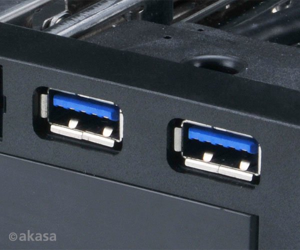 AKASA Lokstor M51 - 2.5" a 3.5" HDD rack do 5,25" - obrázek č. 2