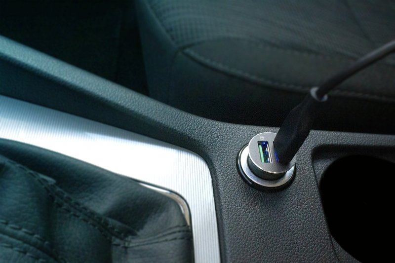 i-tec Car Charger 2x USB QC 3.0 36W - obrázek č. 4