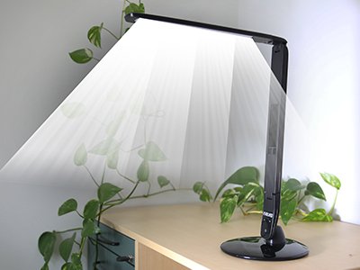 EVOLVEO Lumos IQ8, LED stolní lampa s LCD displeje - obrázek č. 4