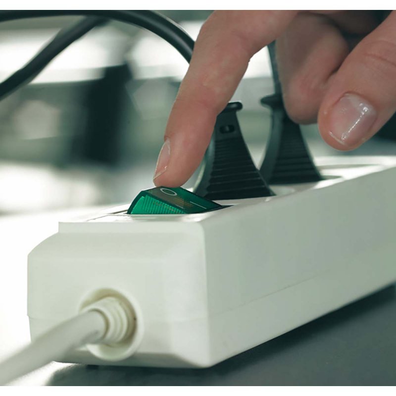 Eco-Line 3cestný napájecí proužek (zásuvkový blok s vyšší ochranou proti dotyku, spínač, 1,50 m kabel) Bílá TYPE F 1152320015 - obrázek č. 4
