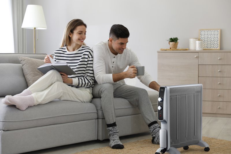 Mobilní mikotermický elektrický ohřívač na kolečkách 2000W Bílý 99400 - obrázek č. 4