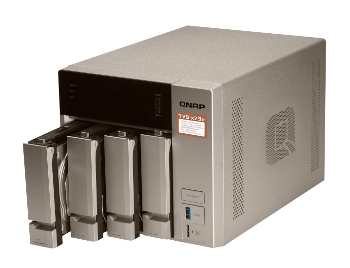 QNAP TVS-473e-4G (2,1 GHz/ 4GB RAM/ 4xSATA/ 2xHDMI 1.4b) - obrázek č. 2