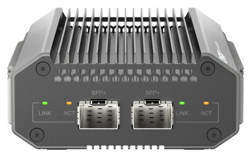 QNAP QNA-UC10G1SF- adaptér USB-C 4 (podpora Thunderbolt 3 a 4) na 2x 10GbE SFP+ (pasivní chlazení) - obrázek č. 3