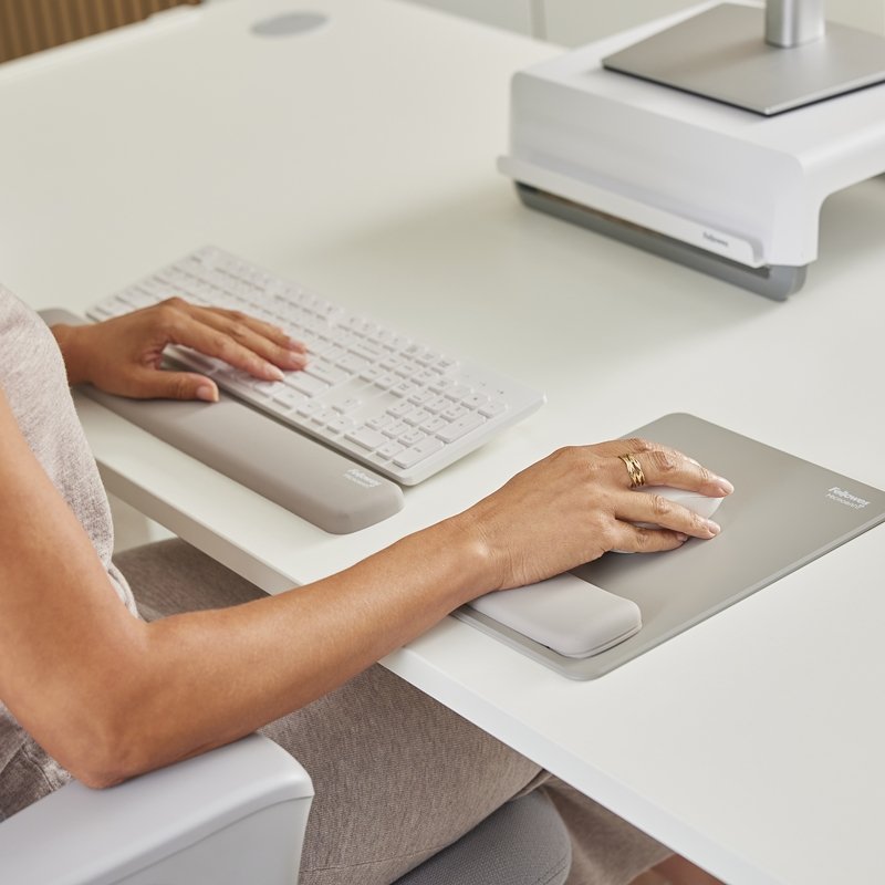 Podložka pod myš a zápěstí Fellowes BREYTA XL písková - obrázek č. 5