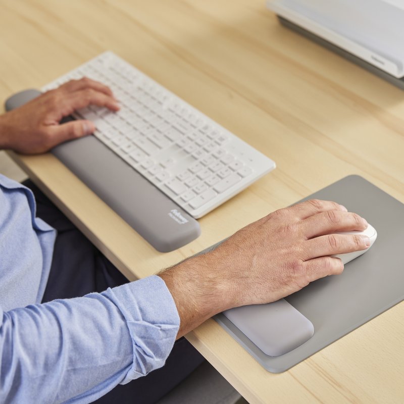 Podložka pod myš a zápěstí Fellowes BREYTA XL šedá - obrázek č. 6
