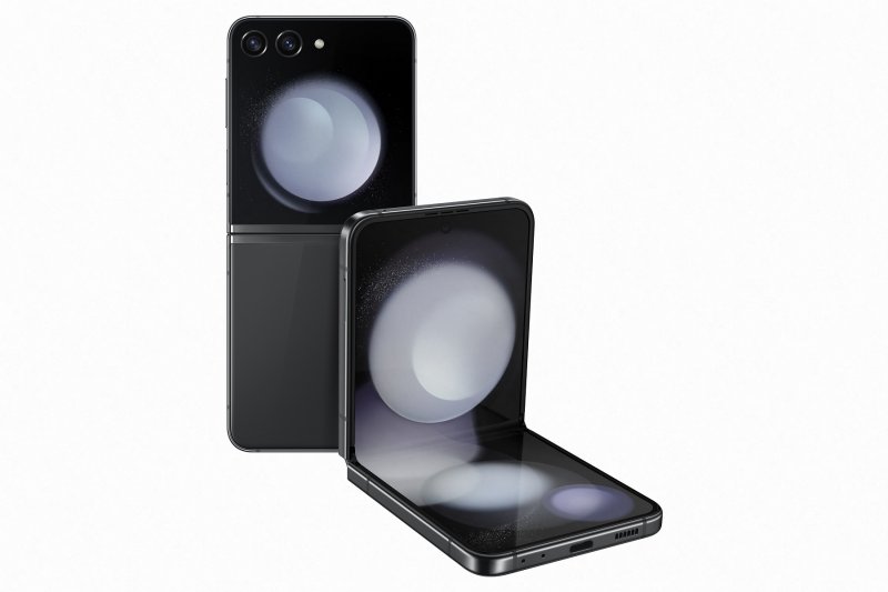 Samsung Galaxy Z Flip 5 5G/ 8GB/ 512GB/ Šedá - obrázek produktu