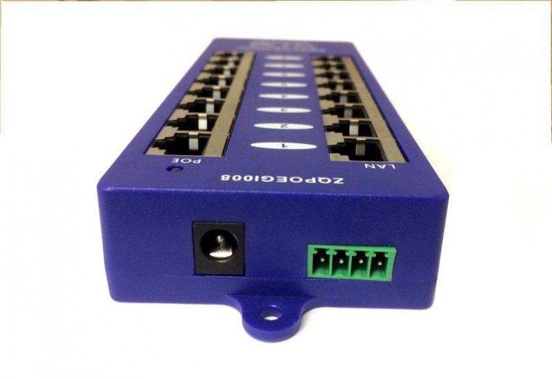 Gigabitový stíněný 8-portový PoE panel - obrázek č. 2