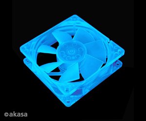 přídavný ventilátor Akasa 8 cm - UV modrý - obrázek produktu