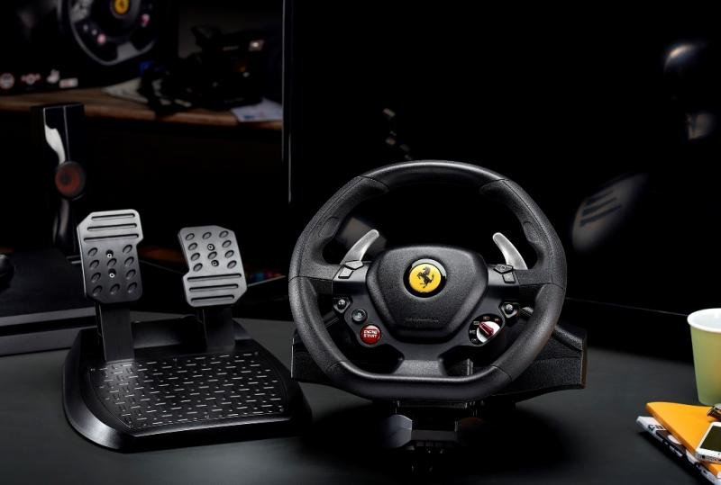 Thrustmaster Sada volantu a pedálů T80 Ferrari 488 GTB Edition pro PS4 a PC - obrázek č. 4