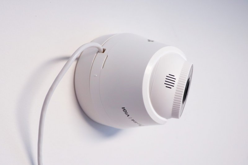 TP-LINK držák s kabelovou krytkou pro kamery VIGI C400/ C440/ C440-W na stěnu nebo strop bílý - obrázek č. 3