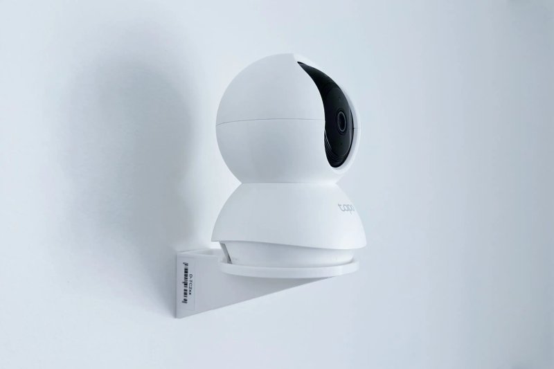 TP-LINK držák pro Tapo C200 / C210 na stěnu bílý - obrázek č. 3