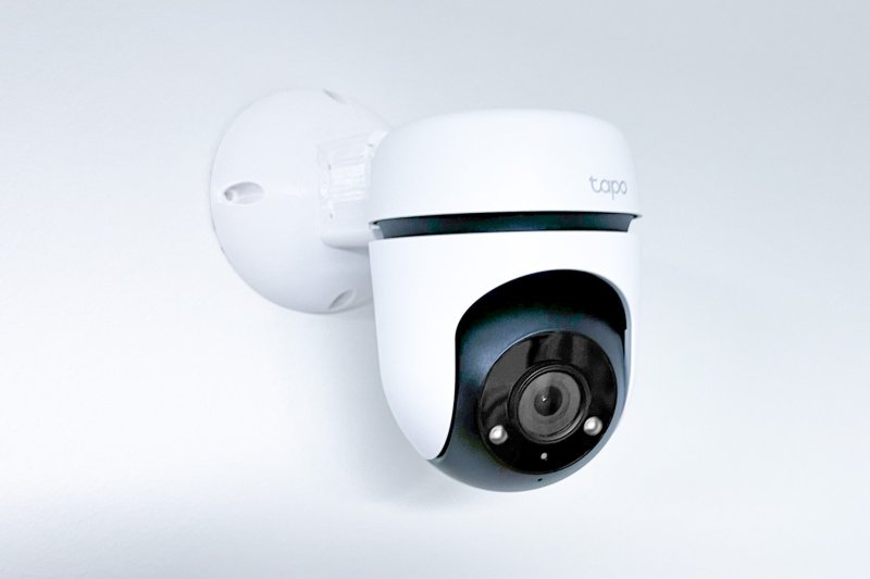 TP-LINK držák / krytka pro Tapo C500 / C510W / C520WS na stěnu bílý - obrázek produktu