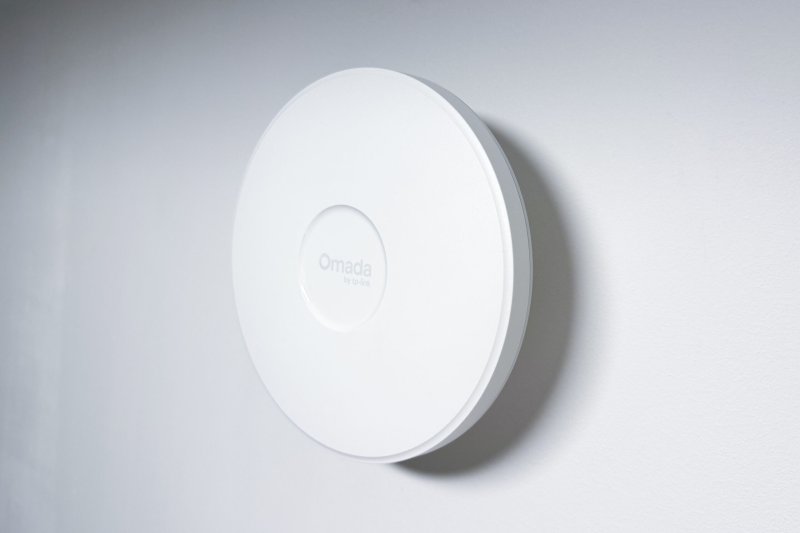 TP-LINK držák s kabelovou krytkou pro EAP řady 6x a 7x, na stěnu nebo strop, bílý - obrázek produktu