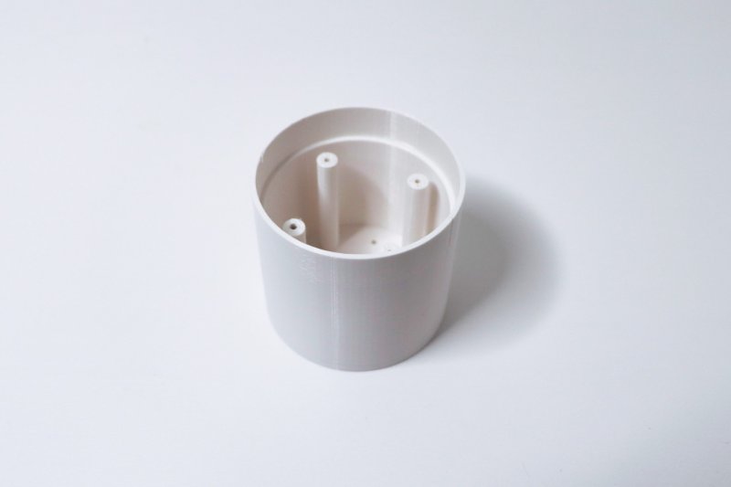 TP-LINK držák s kabelovou krytkou pro kamery VIGI Bullet C345 / C355 / C385 / S385 na stěnu a strop, bílý - obrázek produktu