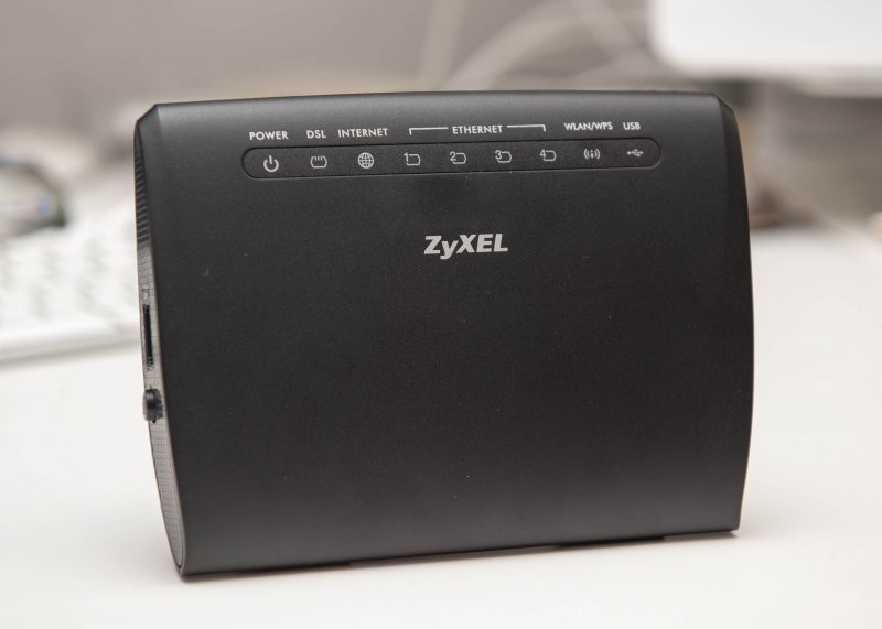 ZyXEL ADSL2+ over POTS router Ann-A AMG1302T-11C - obrázek produktu